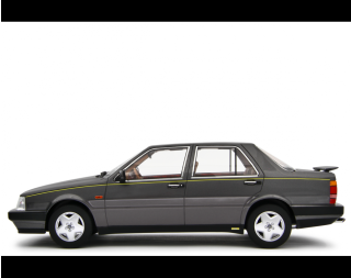 Lancia Thema 8.32 1986 GRIGIO QUARZO Laudoracing 1:18 Resinemodell (Türen, Motorhaube... nicht zu öffnen!)